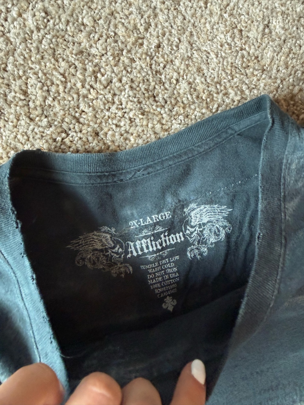 Affliction Men’s Black and Light Gray Graphic Tee - Picture 2 of 3